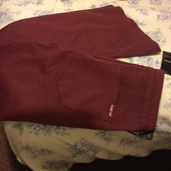 Bebe - Picture 3 of 4